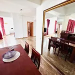 Summerland Glam Apartamento *